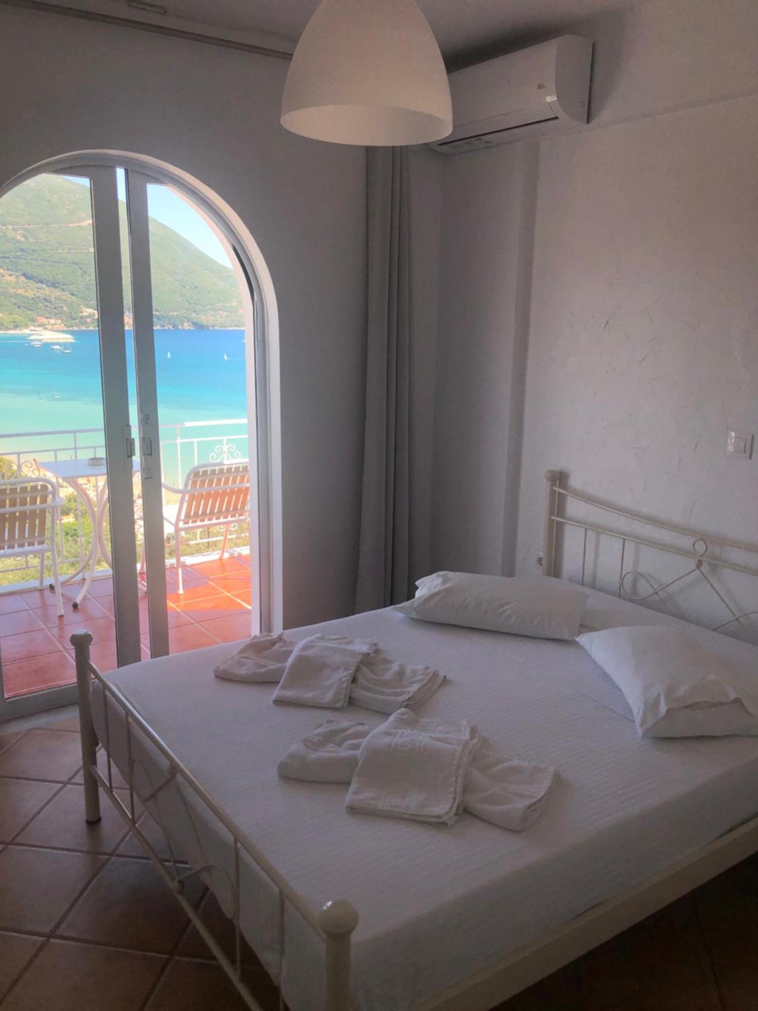 Seaview Rooms Vasiliki  Phòng bức ảnh